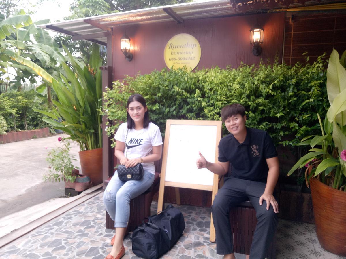 Ruenthip Homestay Bangkok Exteriér fotografie